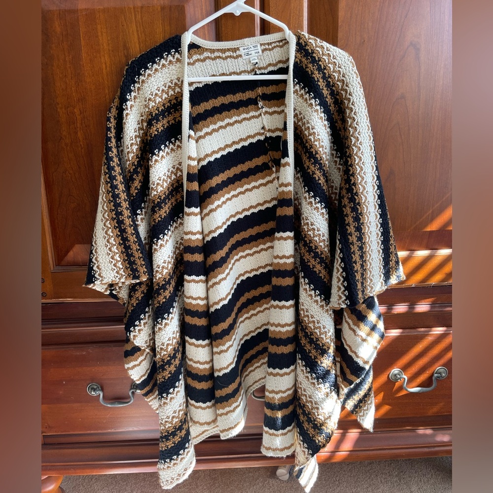RVCA Turkic Poncho Sweater in Black Stripe size xs/s